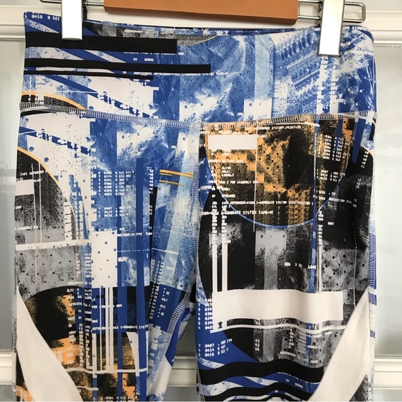 Reebok Speedwick Cropped Leggings Multicolour Abstract Print Size Small - Picture 2 of 7